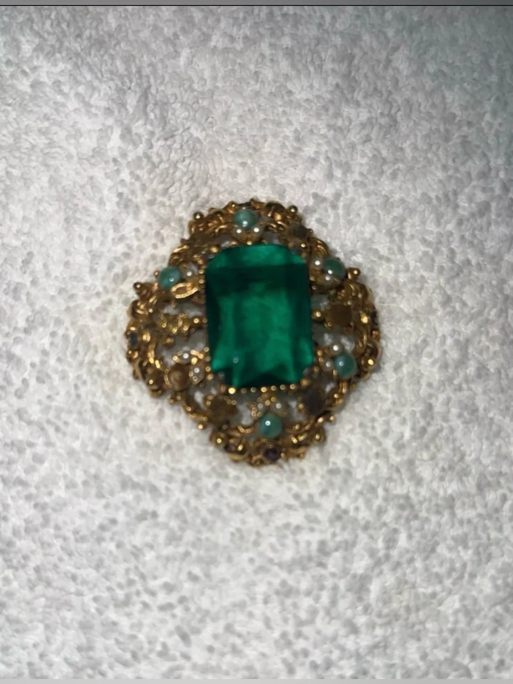 Vintage Florenza Emerald Glass Brooch Pendant: Renaissance Revival